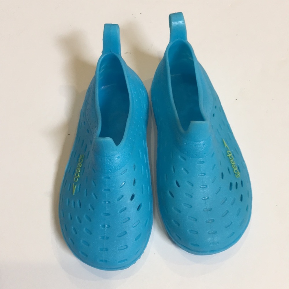 Speedo water shoes
